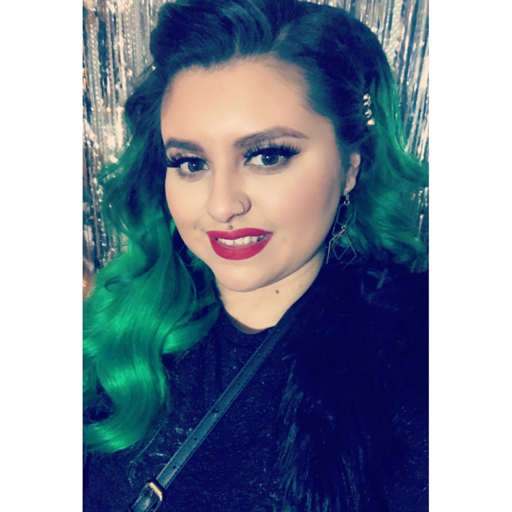 Meet your Posher, Angie